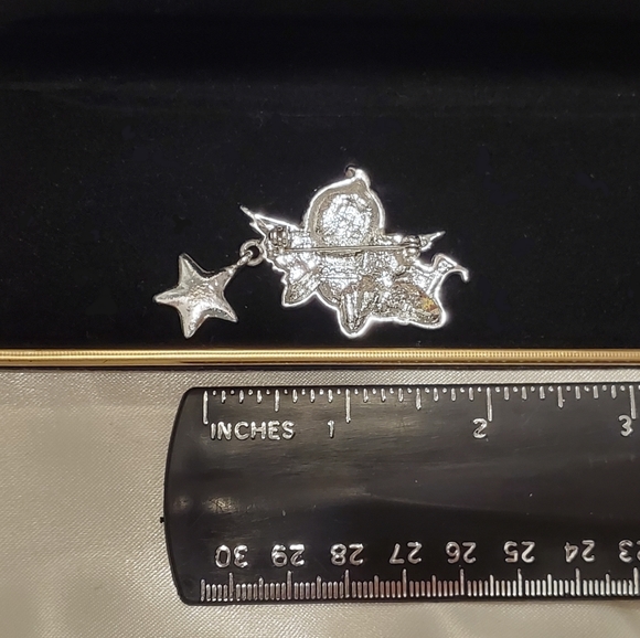❗️3/30$ Cute Vintage Brooch SIGNED A.J.C. Angel With Star ~ Brooch Silver Tone - Picture 3 of 5